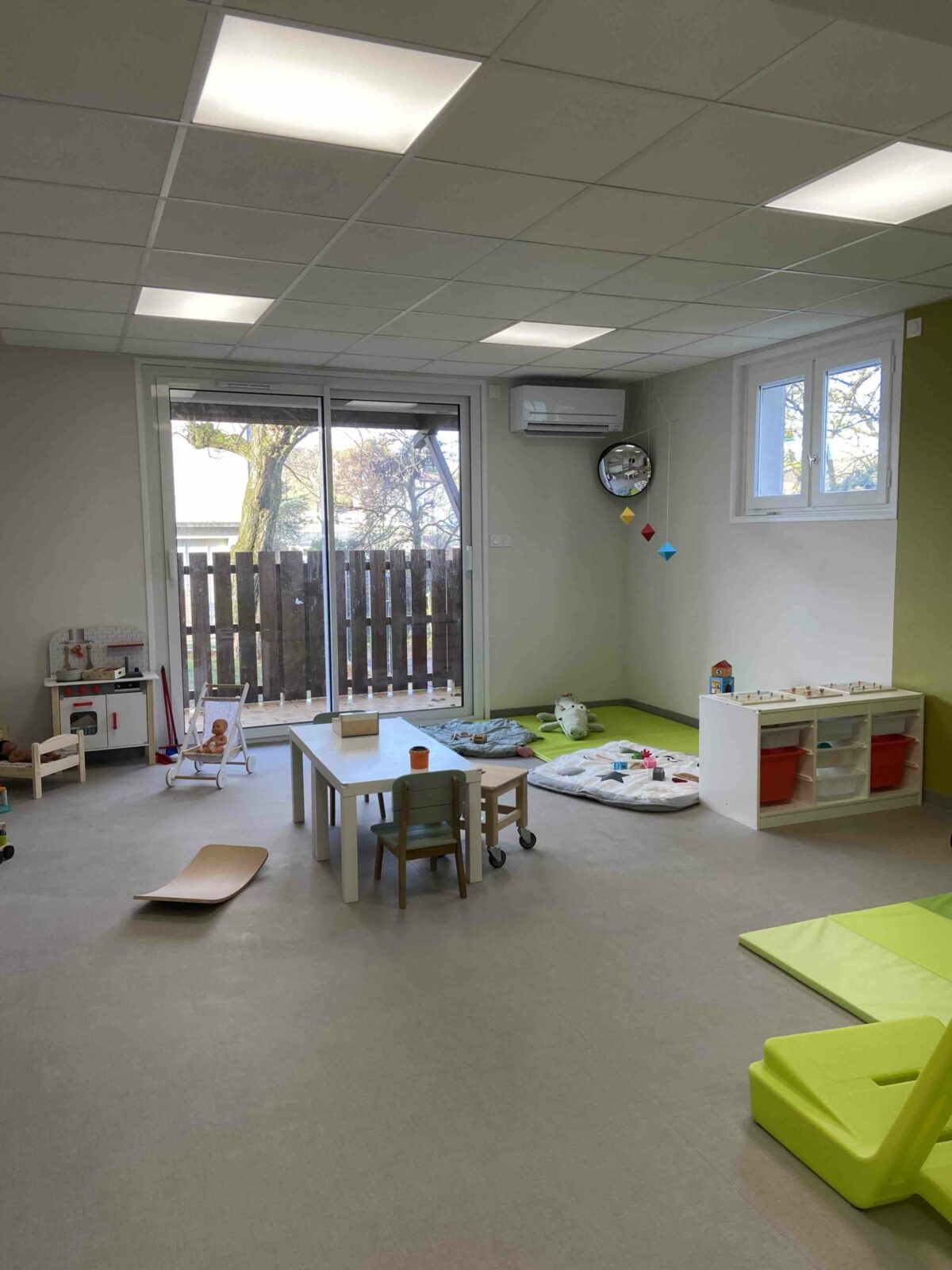 La décoration d'une chambre d'enfant selon la pédagogie de Maria Montessori  - Elle Décoration